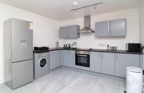 Everton Apartment | 2 bed 2 bath city centre sleep 7