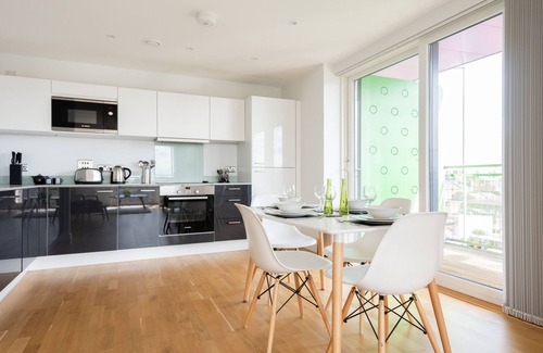 Deptford Apartment | 2 bed 2 Bath Greenwich Apart. - London