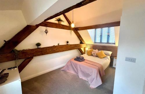 City Centre House | 2 bed central location - no parking