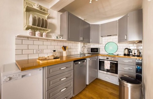 Holborn and Covent Garden Condo | 2 Bed Homely Apartment near British Museum