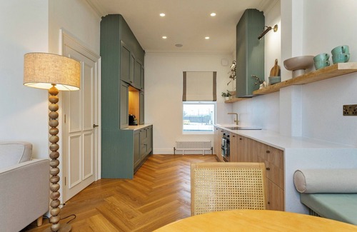 Donaghadee Apartment | 2-Bed - Sleeps 6 - Seafront View with Free Parking