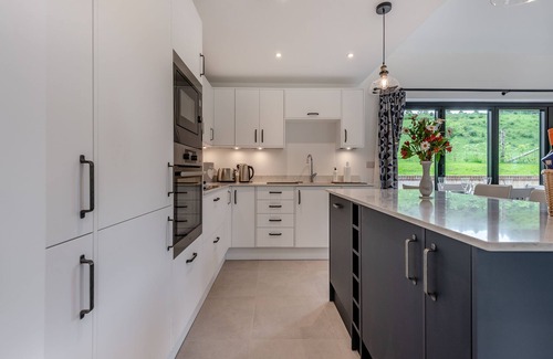 Farley Cottage | 2 bedroom accommodation in Pitton near Salisbury