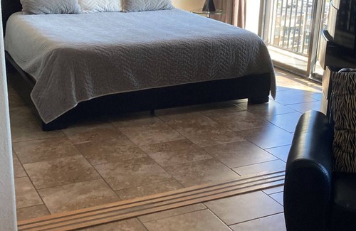 South Padre Island Resort | 2 Bedroom 2 Bathroom Condo #1105