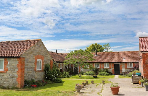 Blackford Cottage | 2 bedroom accommodation in South Barrow, near Yeovil