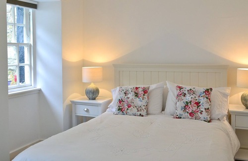 Cramond Cottage | 2 bedroom accommodation in Cramond, near Edinburgh