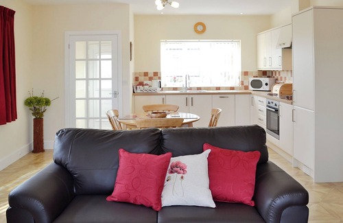 Weymouth Cottage | 2 bedroom accommodation in Chickerell, near Weymouth