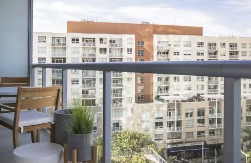 East Cambridge Apartment | 2-bedroom apart in Cambridge with balcony Garage parking