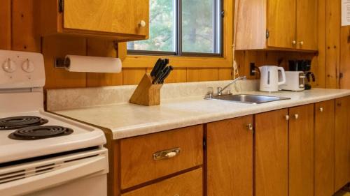 Carling House | 2-Bedroom Cottage #2 - Sand Bay