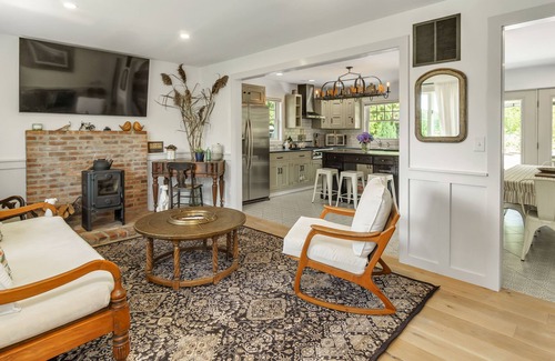 East Hampton Cottage | 2 bedroom cottage-Cozy winter vibes with wood stove and hot tub