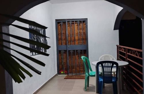 Libreville House | 2 bedroom house with garden - vacation rentals Libreville - Akanda - Gabon
