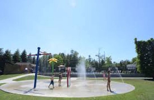 Wasaga Beach Ski Chalet | 2 bedroom luxury private Cabin located in the Lakes of Wasaga Resort