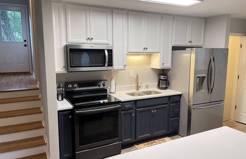 Frankfort Cottage | 2 BR Cottage on the River