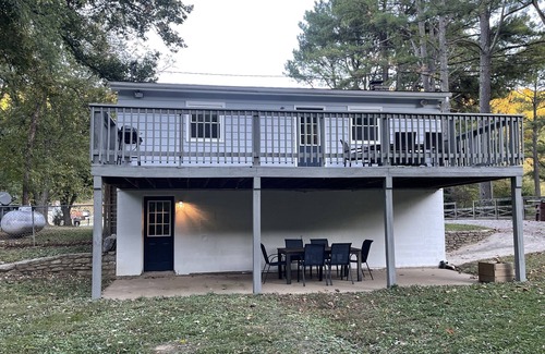 Frankfort Cottage | 2 BR Cottage on the River