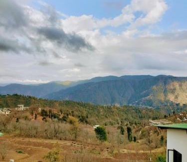 Mukteshwar Villa | 2 BR Sky Cottages In Mukteswar