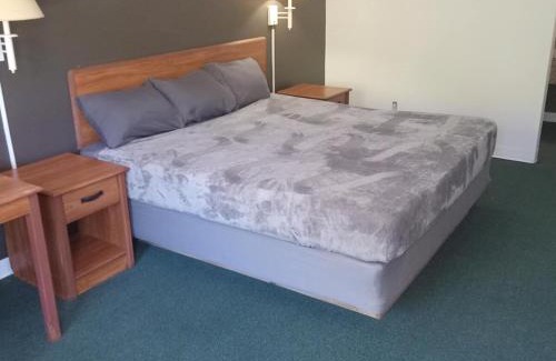 Livingston Apartment | 2 Double Beds Hotel Studio 105
