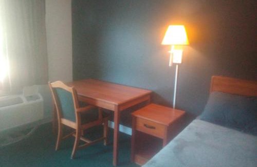 Livingston Apartment | 2 Double Beds Hotel Studio 105