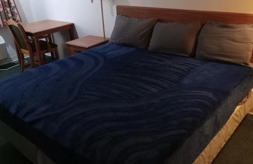 Livingston Apartment | 2 Double Beds Hotel Studio 105