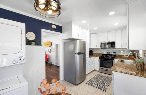 Norwalk House | 2 Homes in One! 2 Kitchens Huge Outdoor Retreat