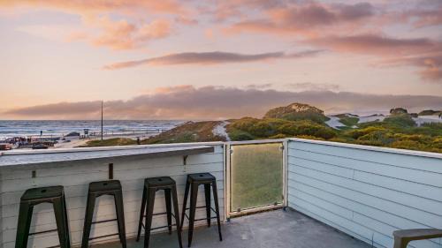 Oceano House | 2 Oceanfront Homes w Rooftop Deck Views Steps to the Sand