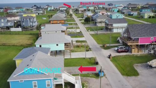 Crystal Beach House | 2 Pelicans