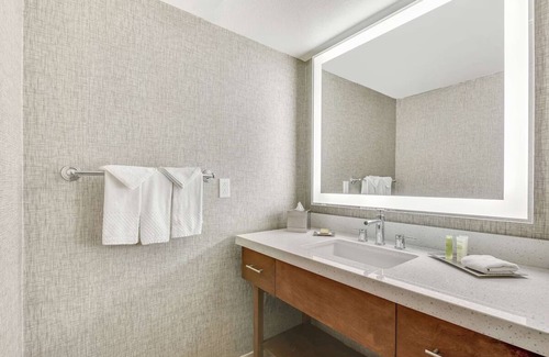 North Mountain Hotel | 2 Queen Beds 1BR Suite, Hilton Phoenix Tapatio Cliffs, Seven Pools, Water Slide