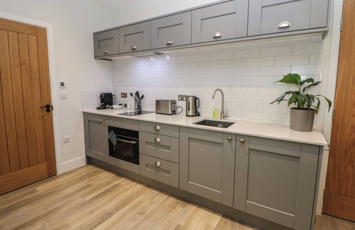 Stoney Middleton Cottage | 2 Rock Mill Holiday Apartments