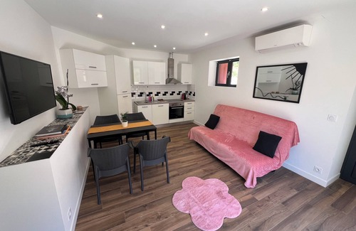 La Trinite Apartment | 2-room apartment - jacuzzi & terrace