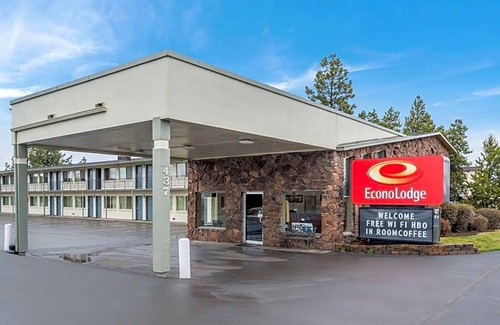 Larkspur Hotel | 2-Star Hotel ∙ Bend Inn & Suites