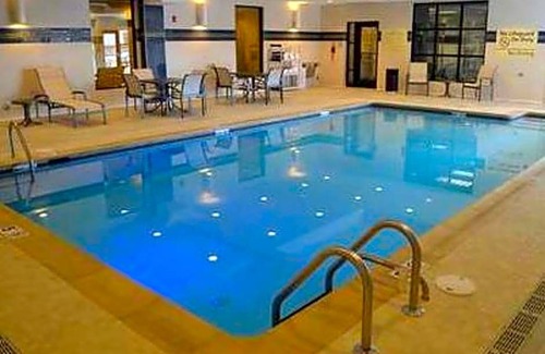 Edgewood Hotel | 2-Star Hotel ∙ Hampton Inn & Suites Aberdeen/APG South