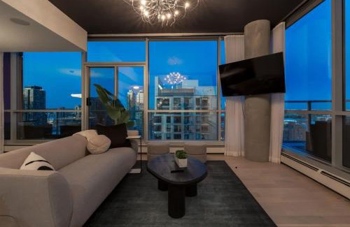 Beltline Apartment | 2 Storey Penthouse Panoramic Views Parking Stampede