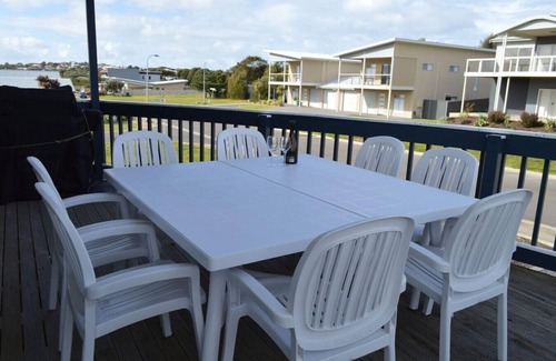 Hayborough House | 20 Albatross Avenue, Chiton
