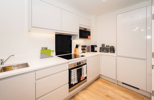 Royal Docks Apartment | -20% LUX Riverside Duplex Masionette By LCY/ExCeL I 25min to Tower of London
