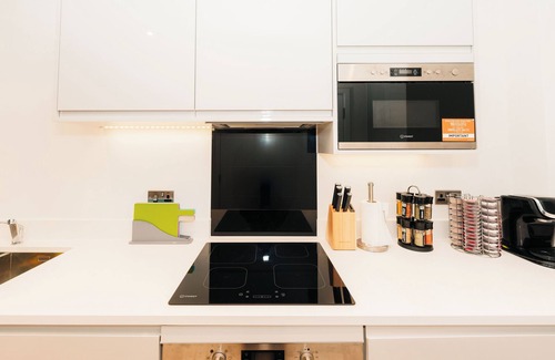 Royal Docks Apartment | -20% LUX Riverside Duplex Masionette By LCY/ExCeL I 25min to Tower of London