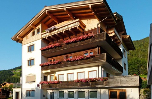 Muhlthal Apartment | 200 m² Apartment ∙ 6 bedrooms ∙ 14 guests