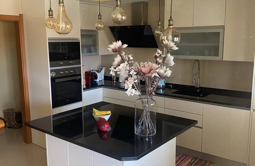 Mira House | 200 m² House ∙ 3 bedrooms ∙ 6 guests