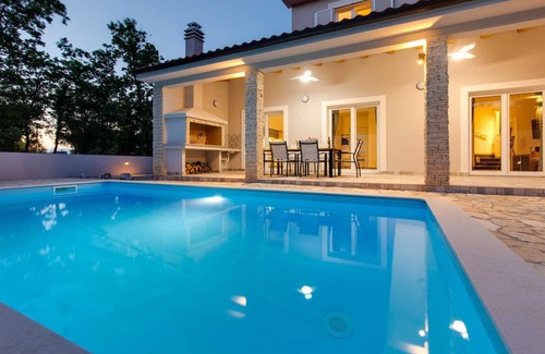 Vrh House | 200 m² House ∙ 3 bedrooms ∙ 6 guests