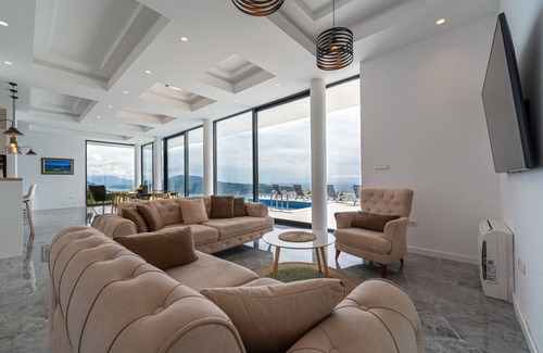 Trebesinj Villa | 200 m² Villa ∙ 4 bedrooms ∙ 8 guests