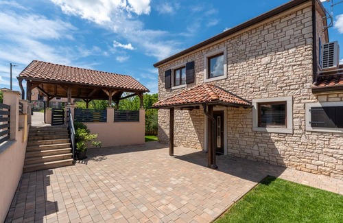 Baderna Villa | 200 m² Villa ∙ 4 bedrooms ∙ 8 guests