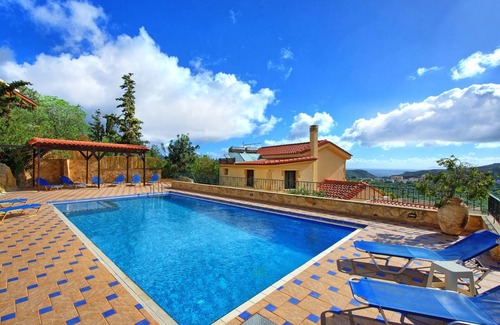Melissourgio Villa | 200 m² Villa ∙ 5 bedrooms ∙ 12 guests