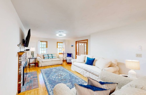 West Falmouth House | 201 m² House ∙ 4 bedrooms ∙ 10 guests