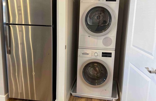 Charleston Apartment | 201 New downtown living - king & full Wi-Fi
