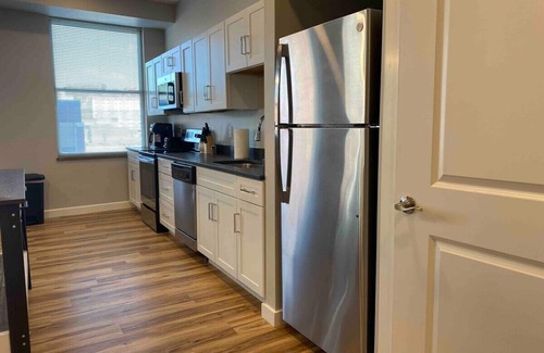 Charleston Apartment | 201 New downtown living - king & full Wi-Fi