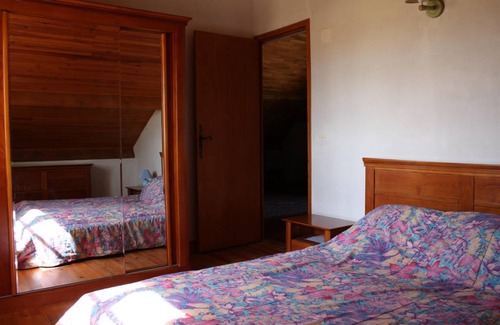 Senaillac-Lauzes House | 205 m² House ∙ 8 bedrooms ∙ 17 guests