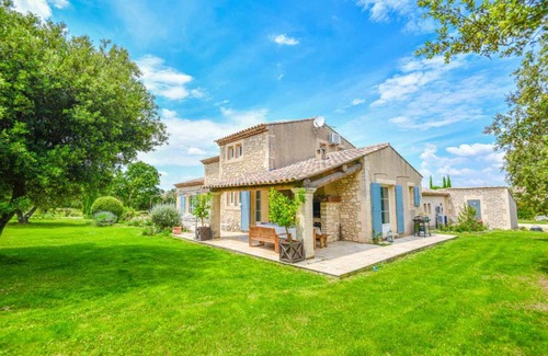 Eygalieres House | 215 m² House ∙ 5 bedrooms ∙ 10 guests