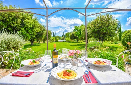 Eygalieres House | 215 m² House ∙ 5 bedrooms ∙ 10 guests
