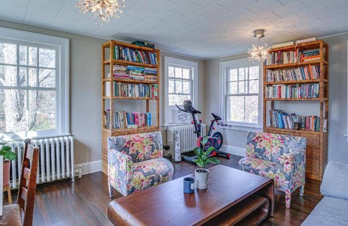 Poughkeepsie House | 237 m² House ∙ 4 bedrooms ∙ 10 guests