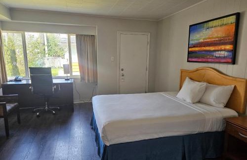 East Side Hotel | 2400 Motel