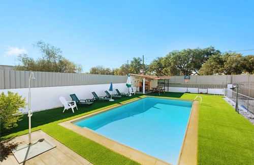 Vila Nogueira de Azeitao Villa | 250 m² Villa ∙ 6 bedrooms ∙ 14 guests