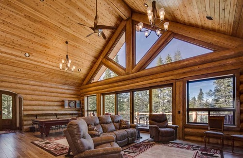 Breckenridge Park Estates House | 258 m² House ∙ 3 bedrooms ∙ 8 guests