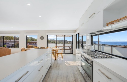 Tura Beach Cabin | 26 The Dress Circle - 4 Bedroom